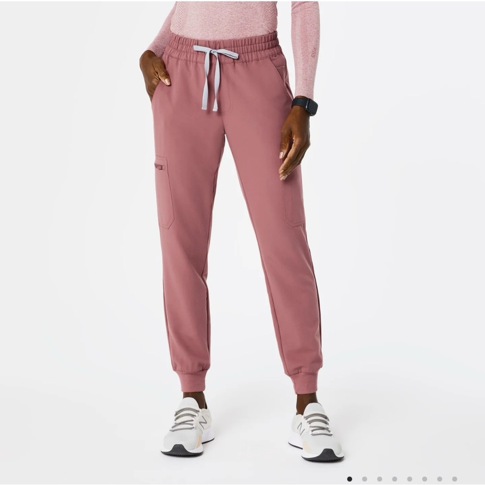 Women's Figs Mauve Jogger Pants